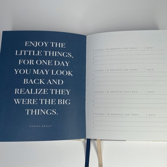 Gratitude Journal, 160 Pages, Quality Hardcover, White/Gold - Picture 7 of 12